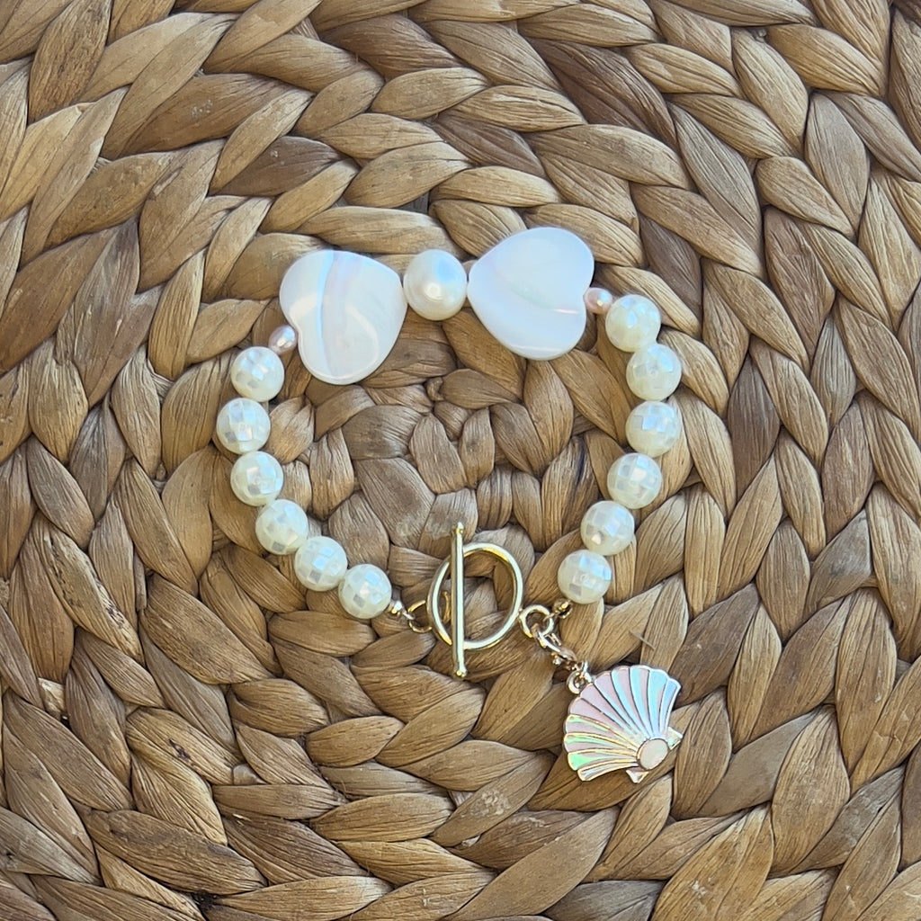 Mother-of-Pearl Bow Heart Bow Charm Bracelet